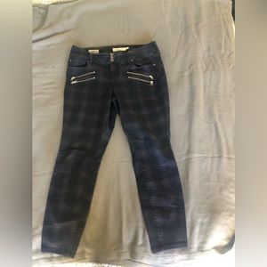 Womens Torrid Blue Plaid Jeggings Size 16R. Measurements below